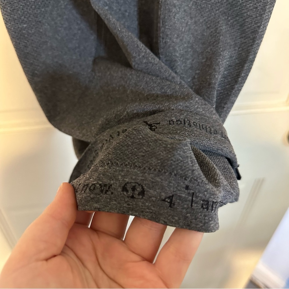 Lululemon Run: Swiftly Tech V Neck Black - Picture 13 of 13